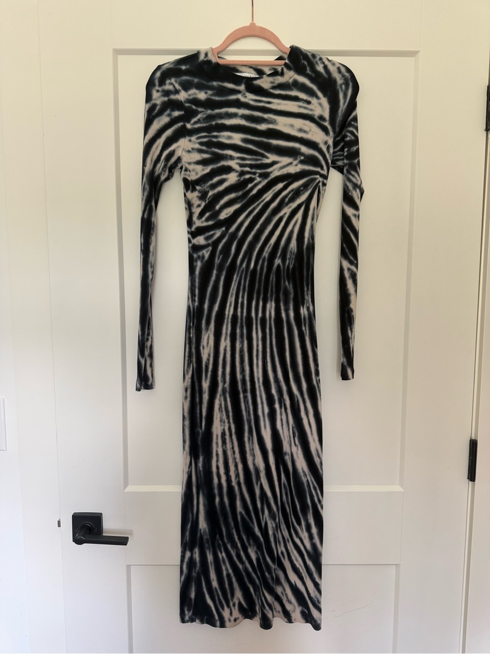 Young Fabulous & Broke Black Gray Tie Dye Ribbed Long Sleeve Midi Dress Size S